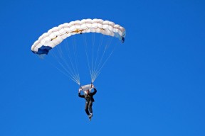 九游体育在线-国乒老将许昕正式退役，国乒老将许昕正式退役时间