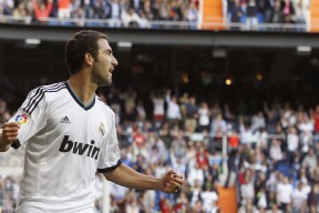 -意甲团队协作：默契配合争夺胜利！，意甲合作伙伴